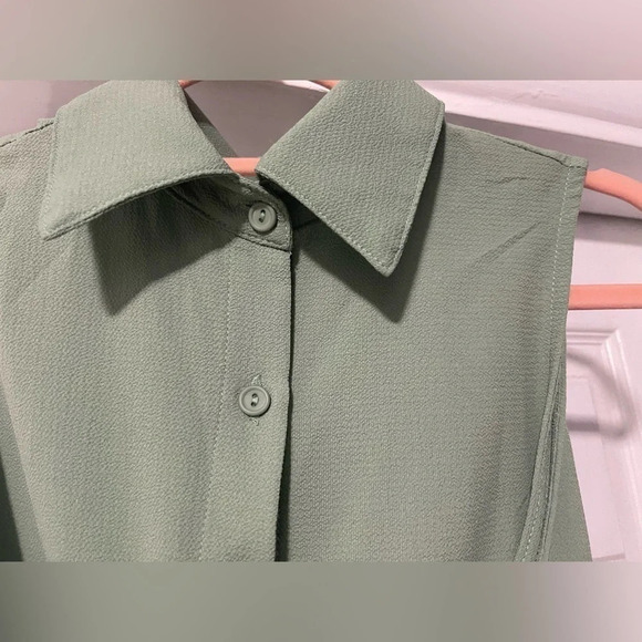 Charming Charlie Tie front Top - Picture 4 of 7